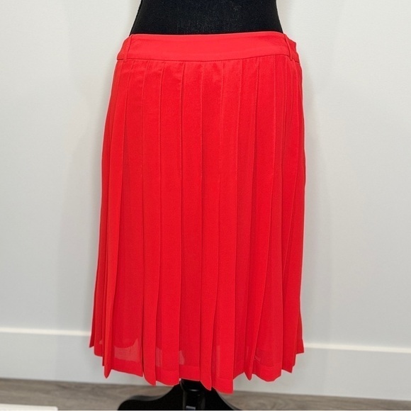 BCBGMaxAzria Poppy Bonita Pleated Chiffon Side Zip Skirt (Size 8) - Picture 2 of 6